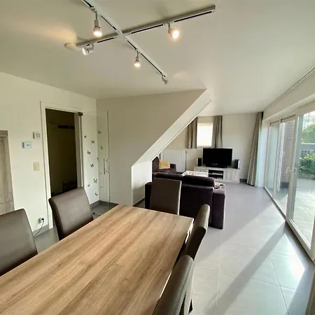 Stylish Westende Getaway